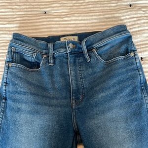 Madewell 10 inch high rise skinny jeans.  Size 29.